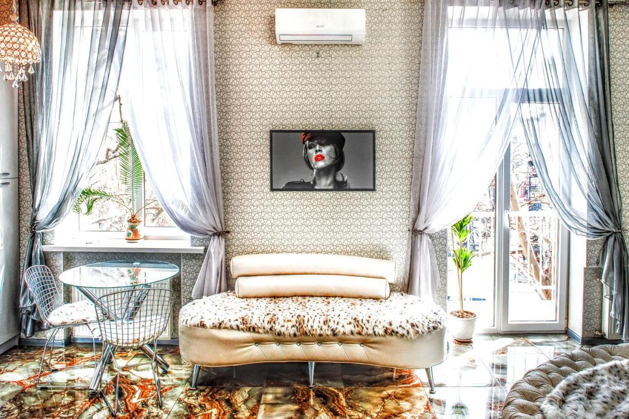 Soborna Square Apartment Одесса Экстерьер фото